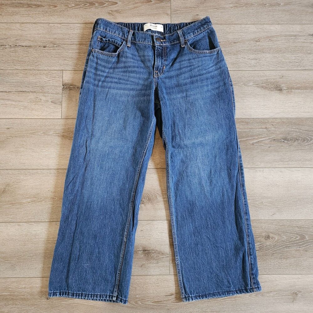 Hollister Low-Rise Baggy Blue Jeans Women’s SZ L Short Dark Wash EUC Pull on